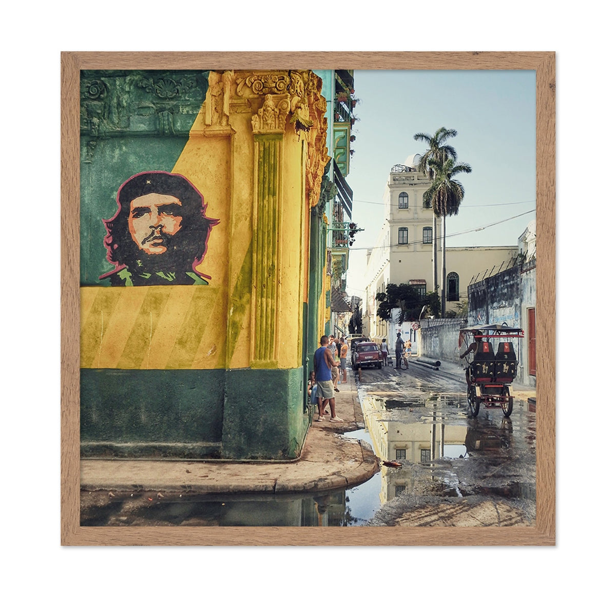 Havana Street with Che Graffiti