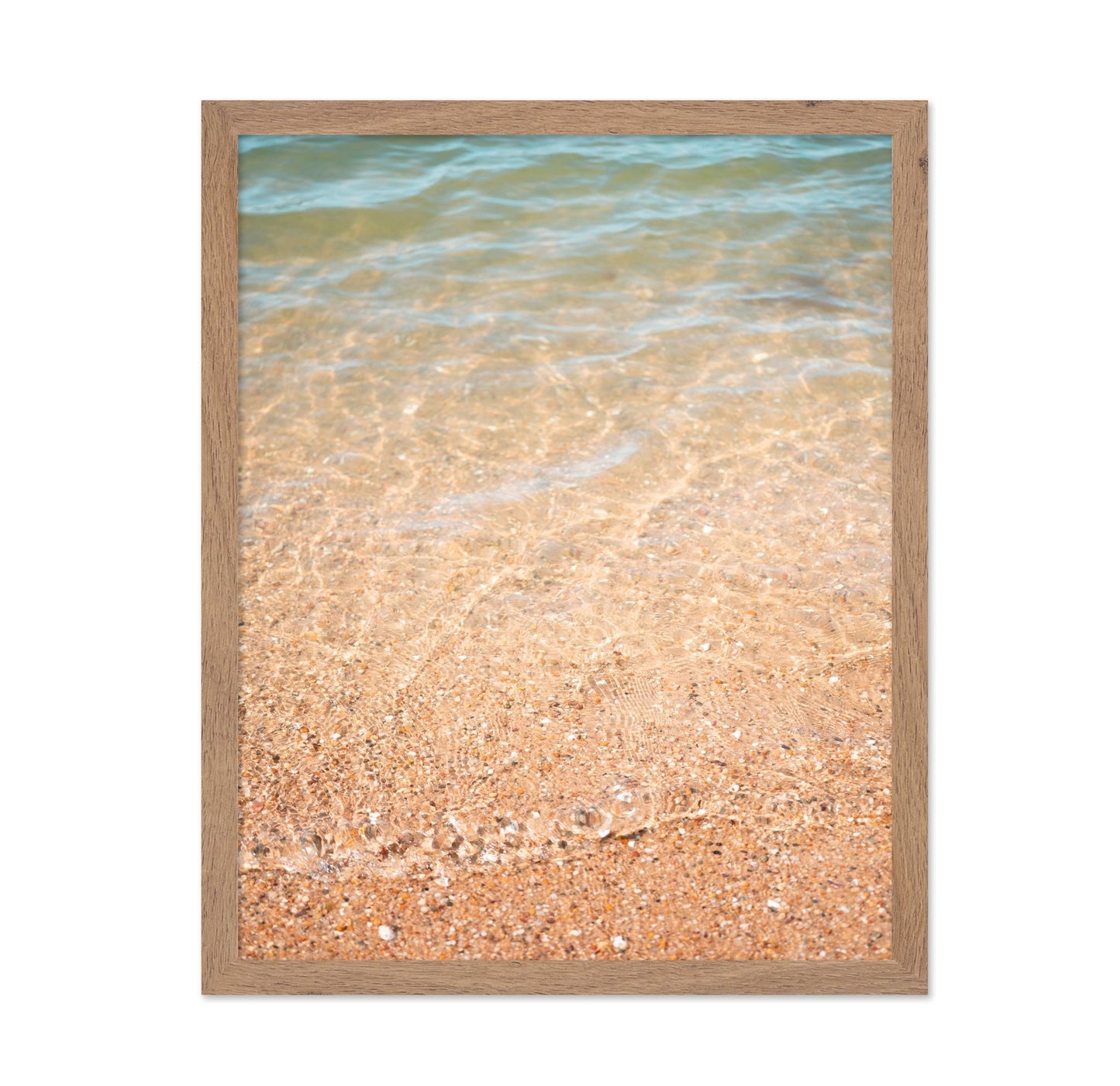 Clear Shoreline Waves