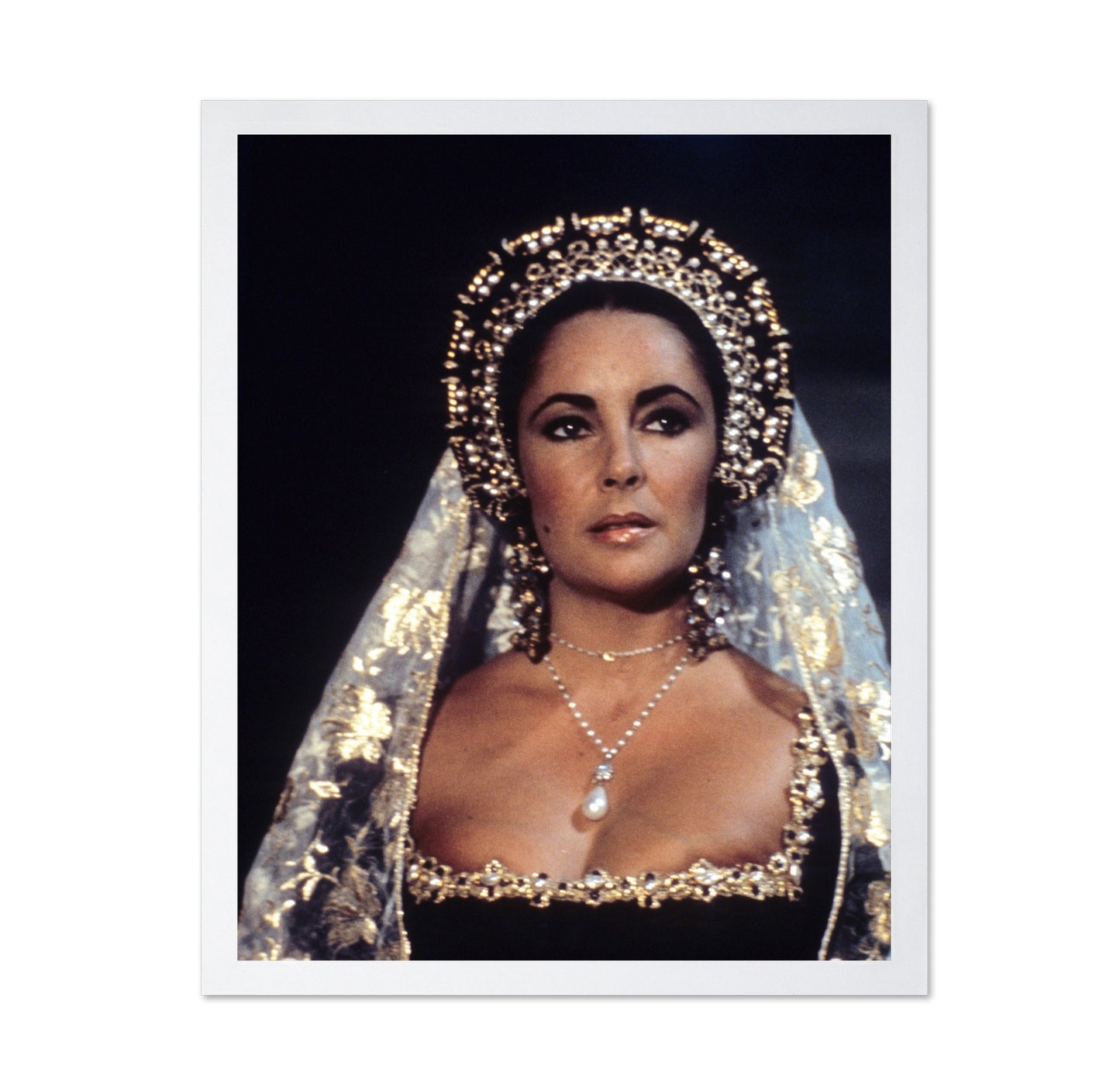Anne of The Thousand Days 1969 - Elizabeth Taylor