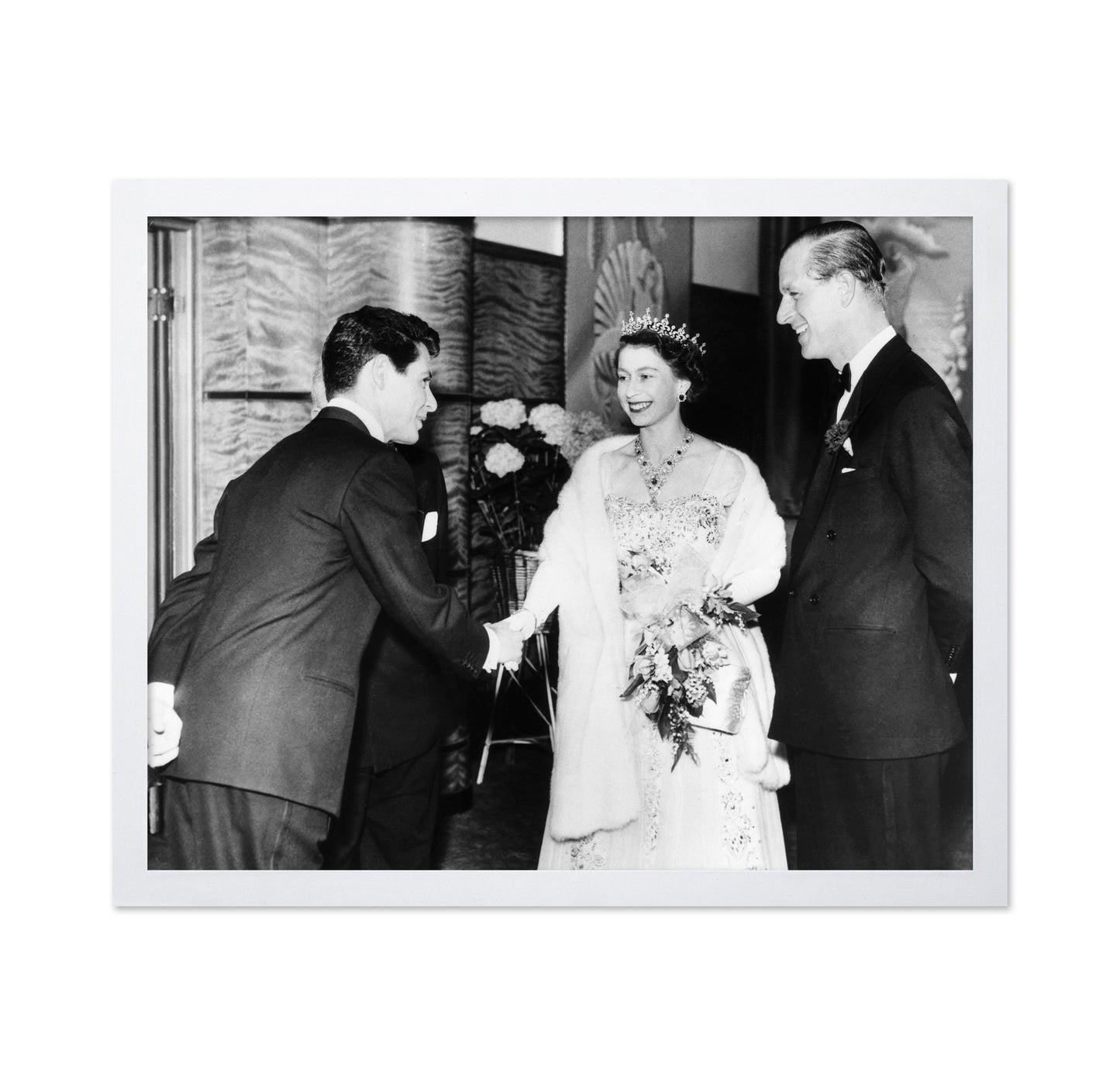 Royal Presentation 1955 Queen Elizabeth