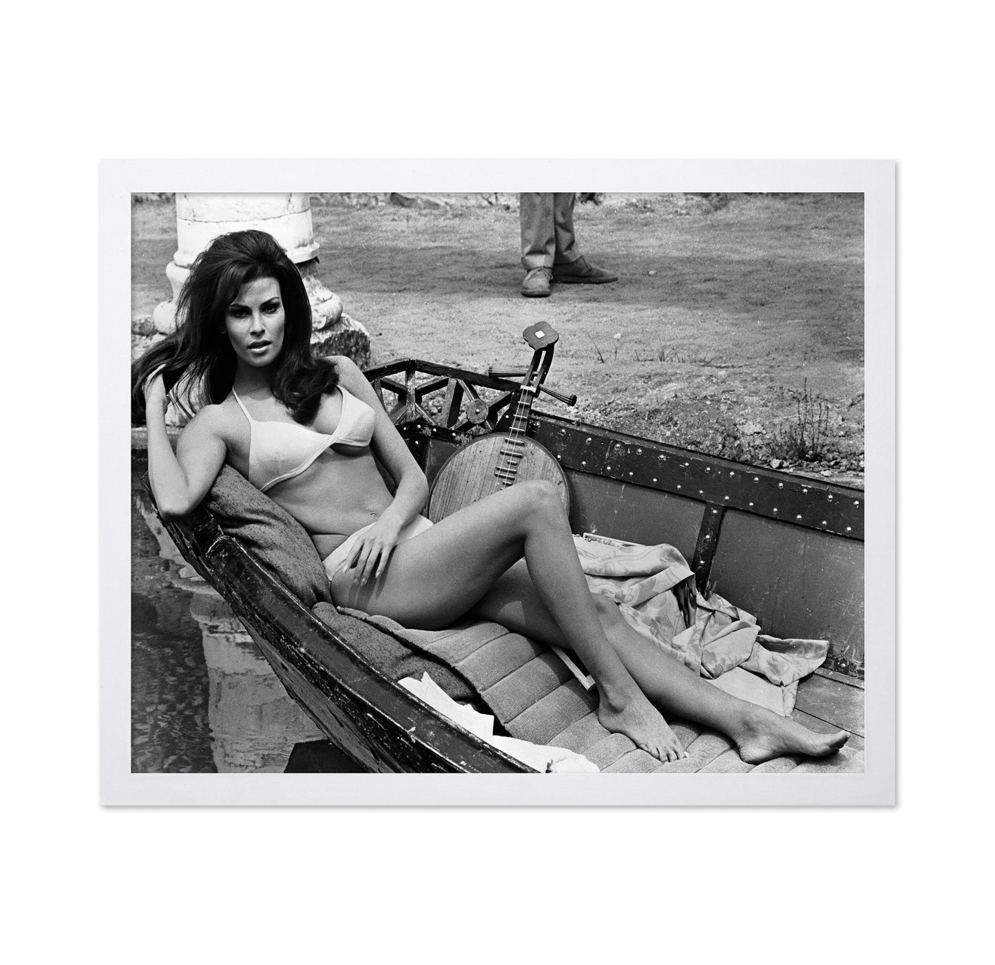 The Biggest Bundle Of Them All 1968 Raquel Welch No2