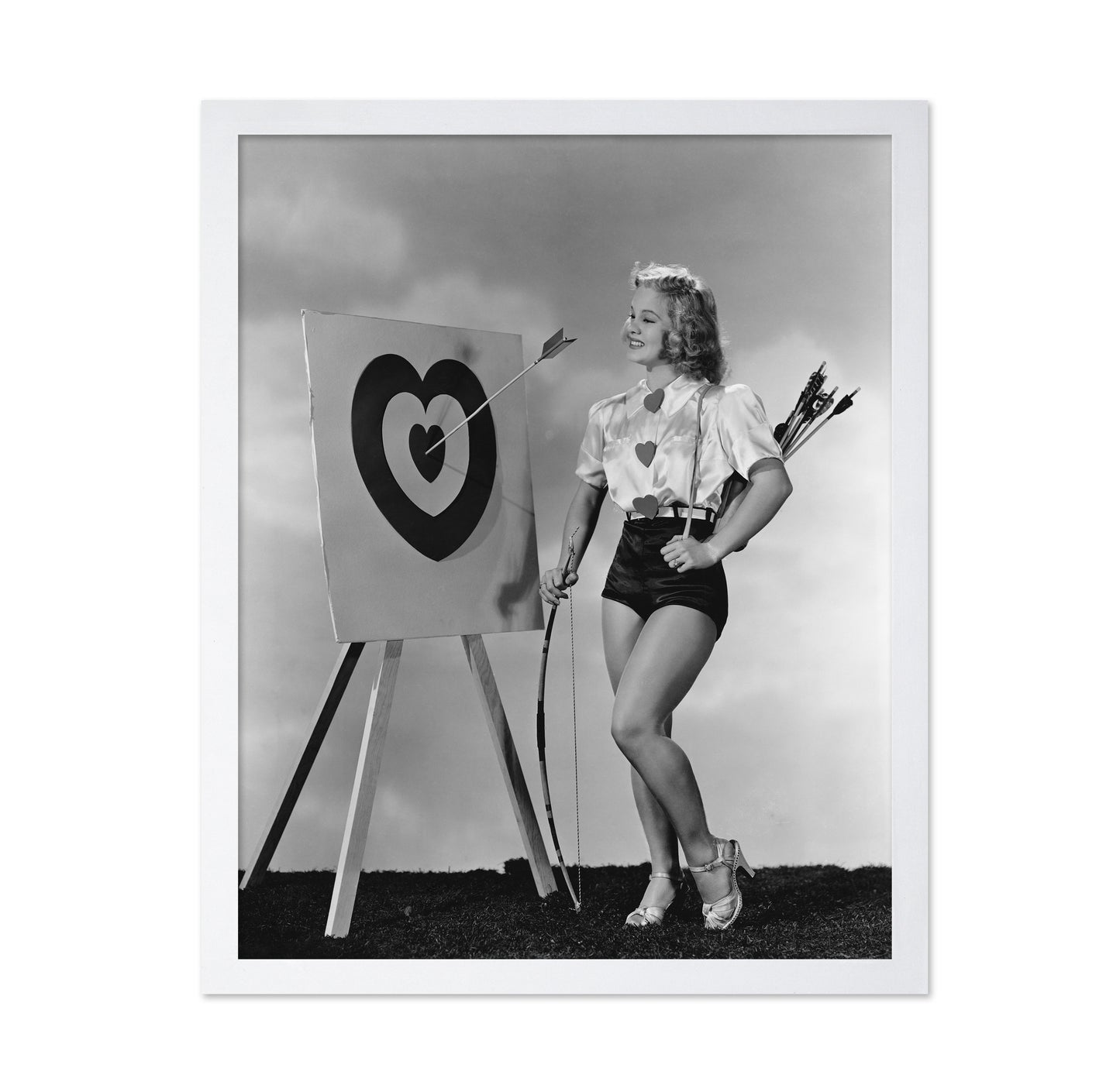 Bull's Eye Pinup Scene