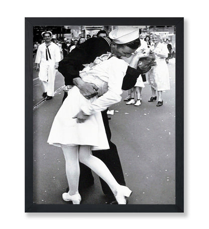 V-J Day Kiss
