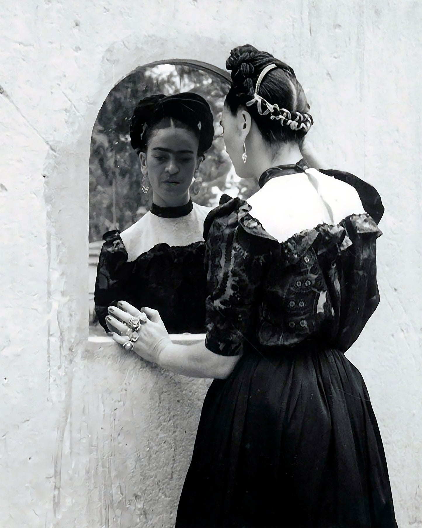 Frida Mirror