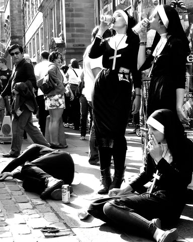Smoking Nuns No6