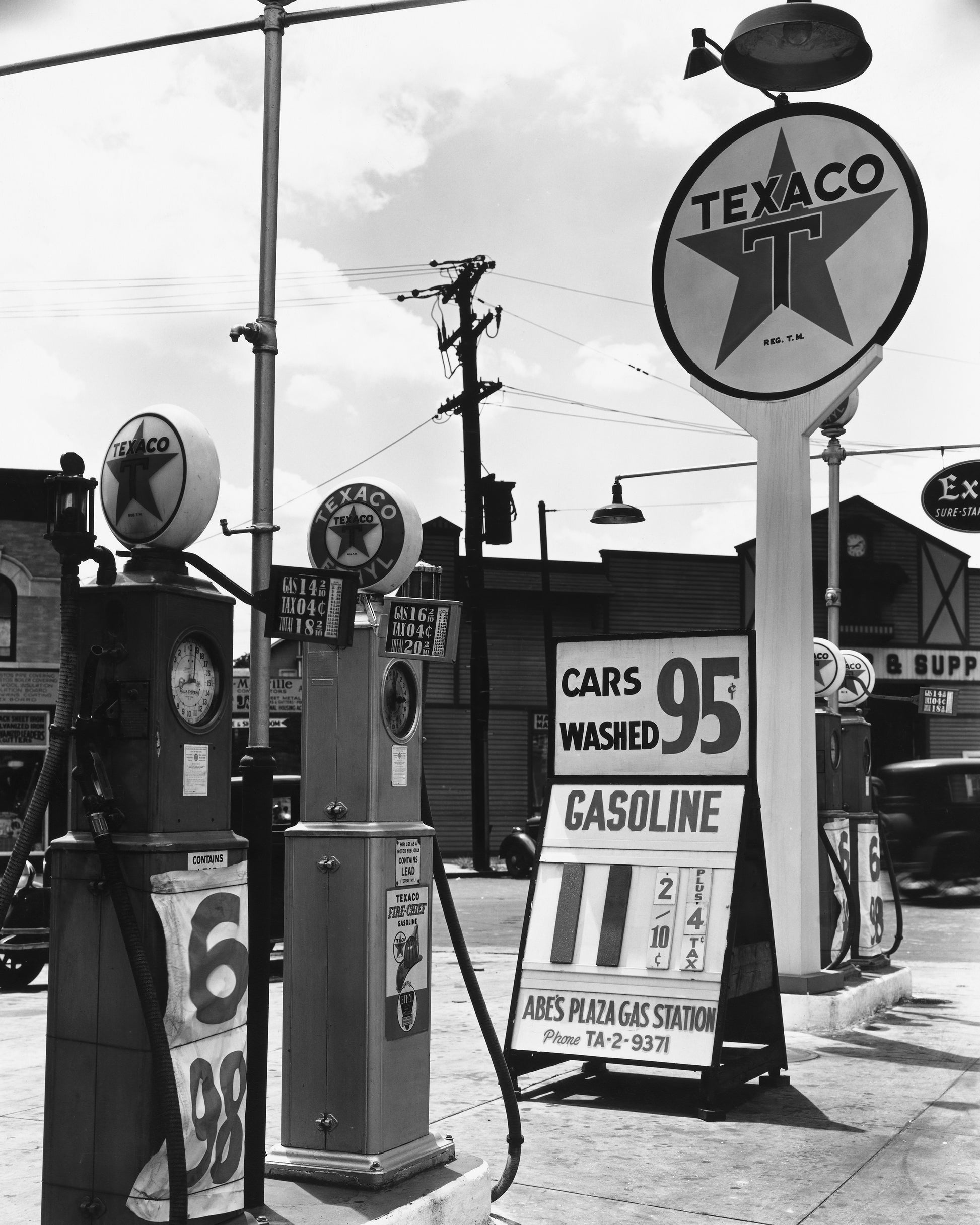 Texaco Gas Station NO2