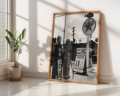 Texaco Gas Station NO2