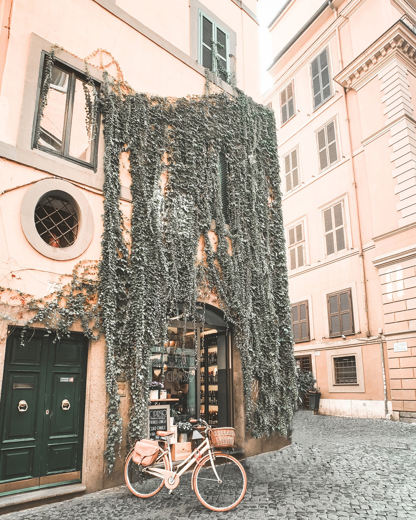 Via del Governo Vecchio