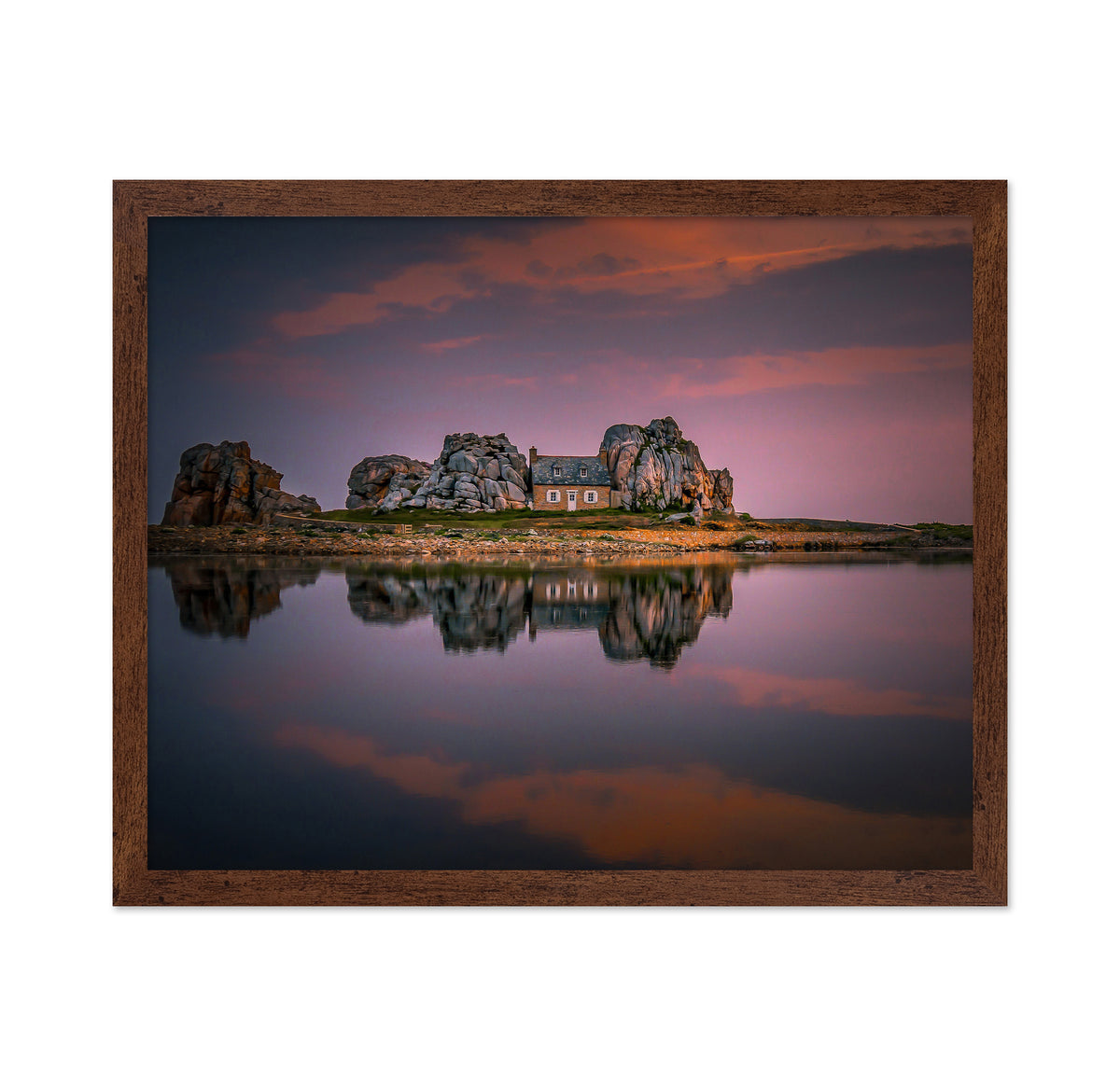 House Between the Rocks