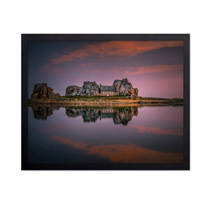 House Between the Rocks