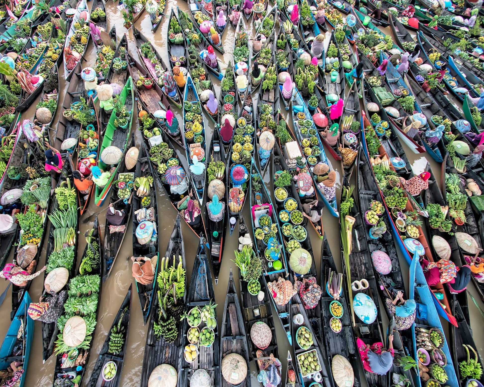Scenes Of A Thousand Boat