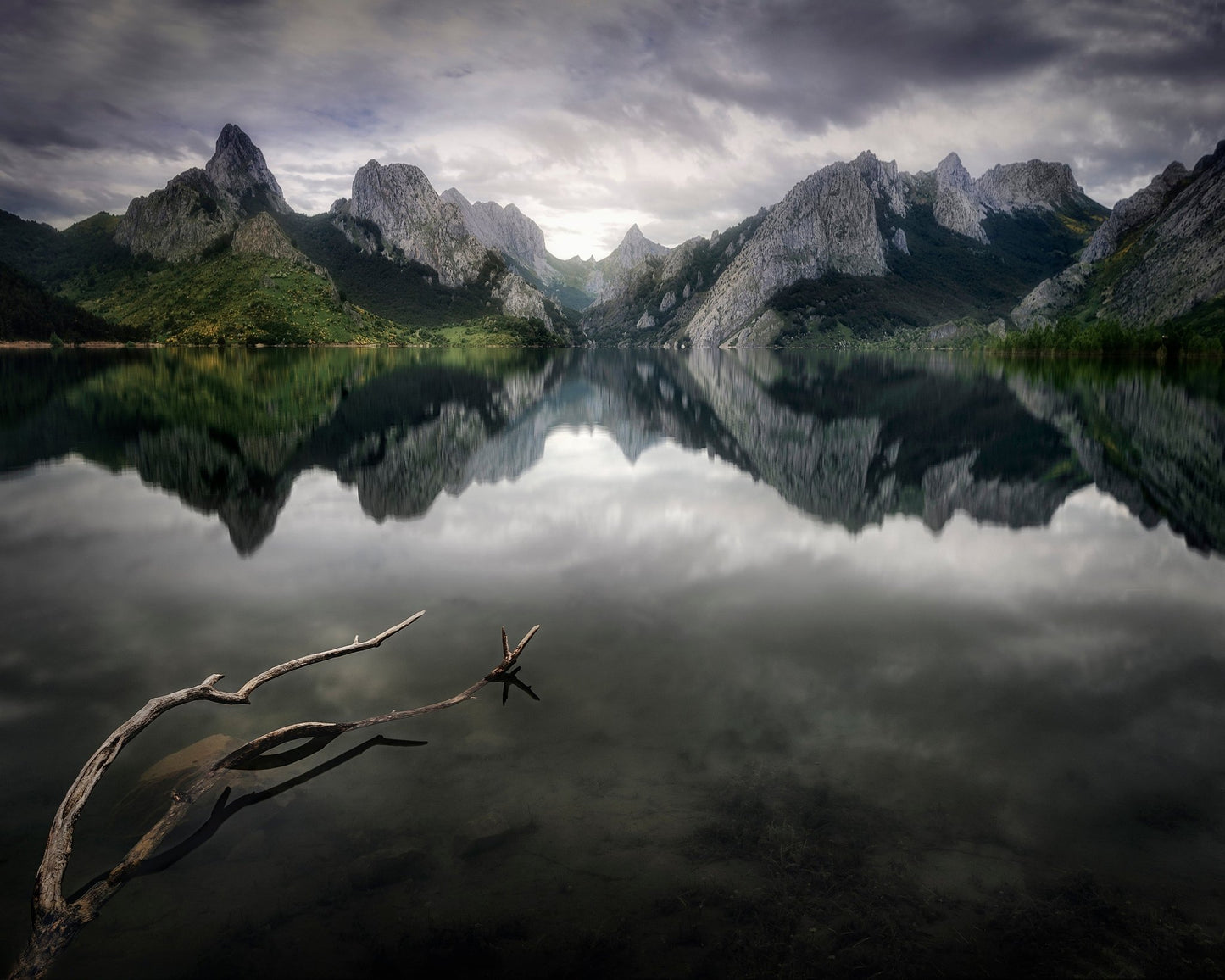 Guardians Of The Lake