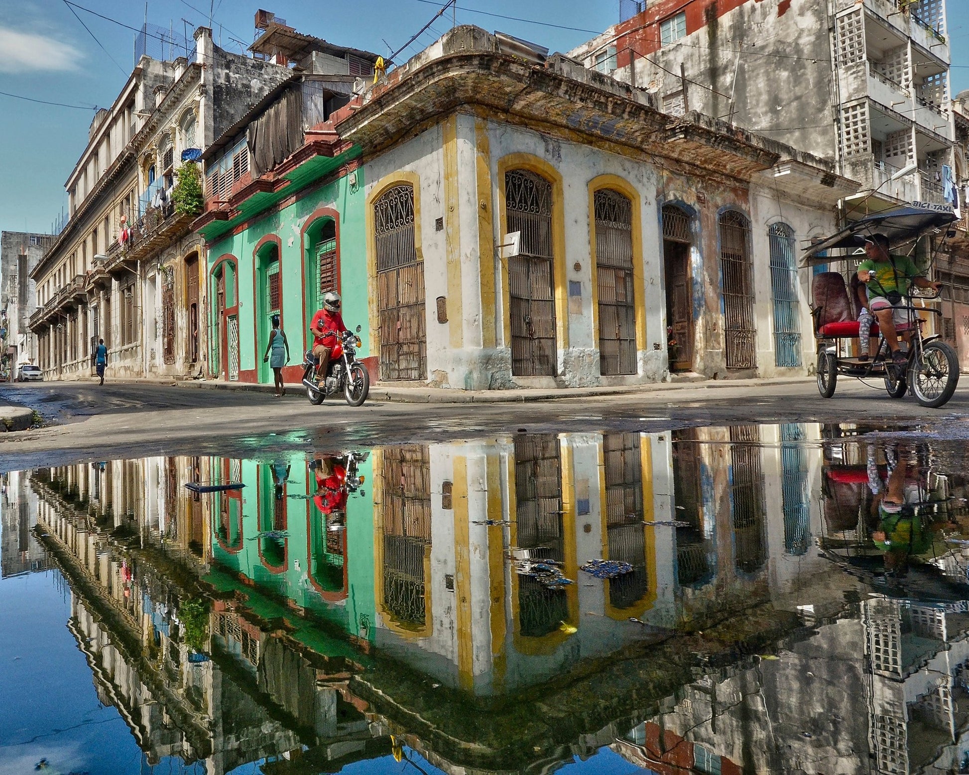 Reflection In Havana