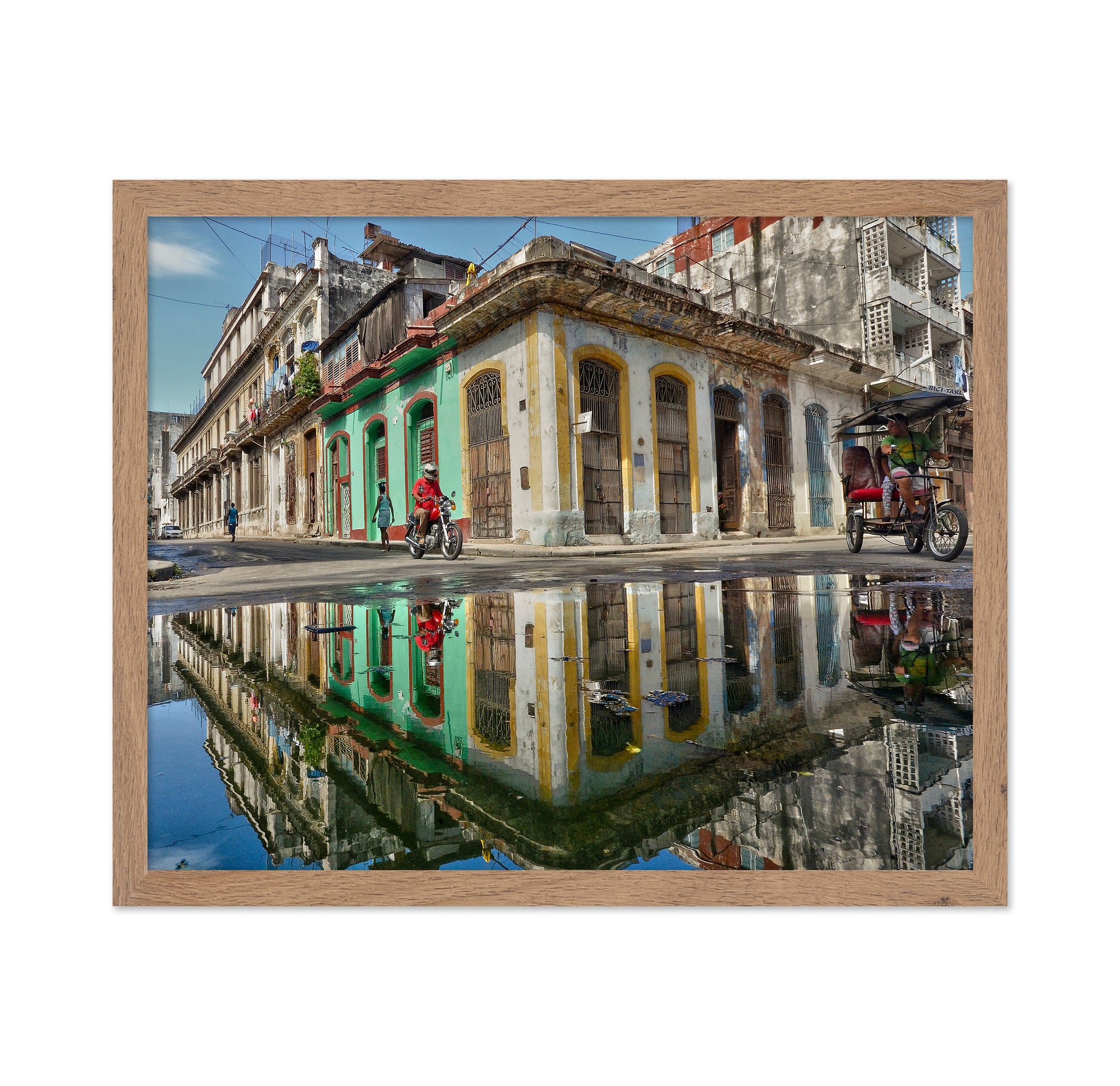 Reflection In Havana