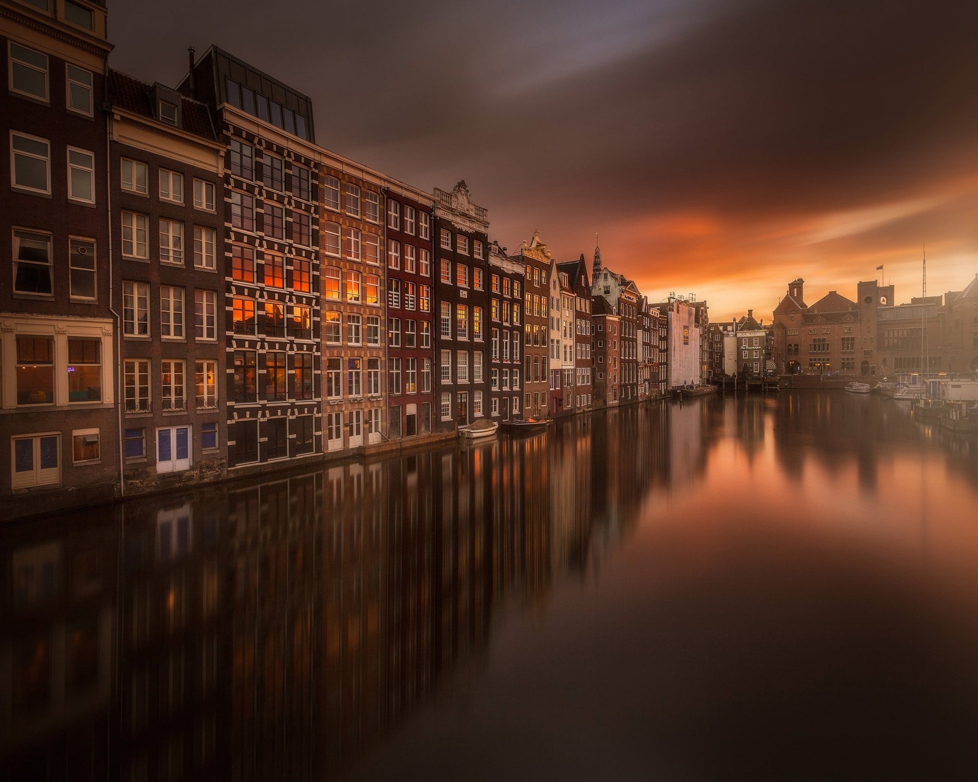 Reflections on the Damrak