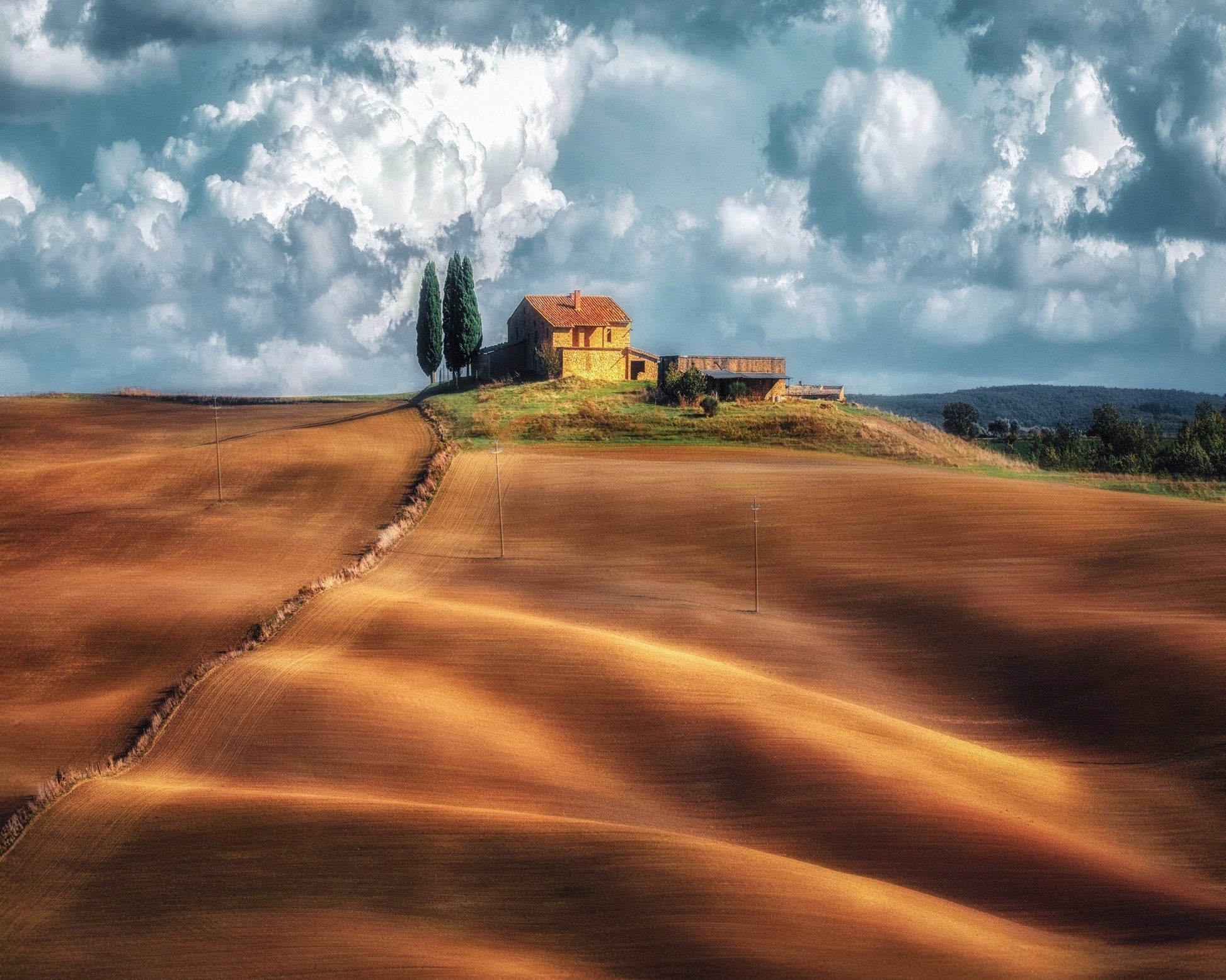 House on the Rolling Fields of Tuscany