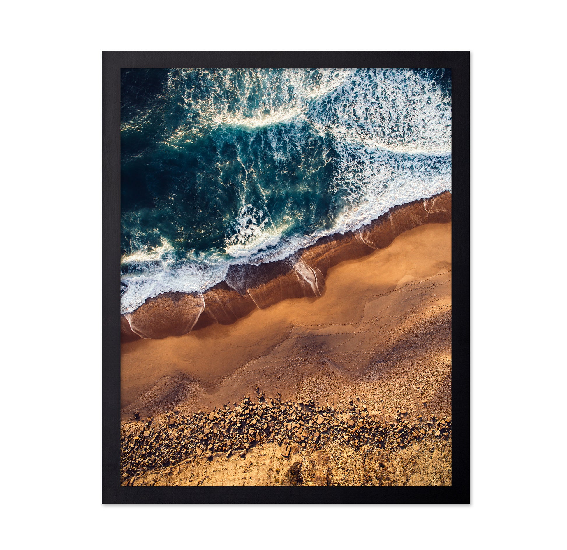 Vibrant Coastline With Turquoise Waves