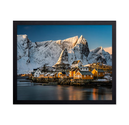 Sakris�y Arctic Fishing Village