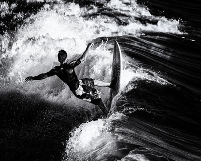 Surf Wave Cutback