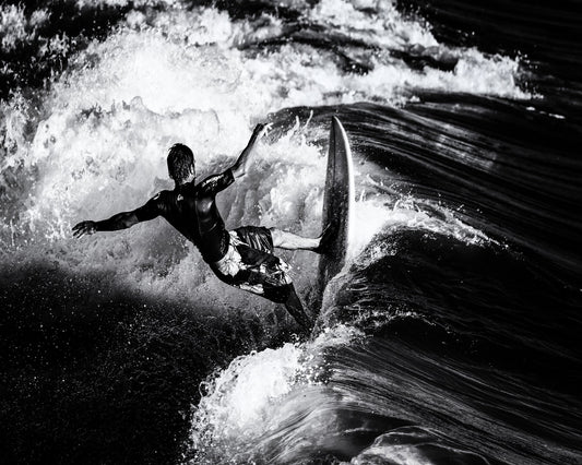 Surf Wave Cutback