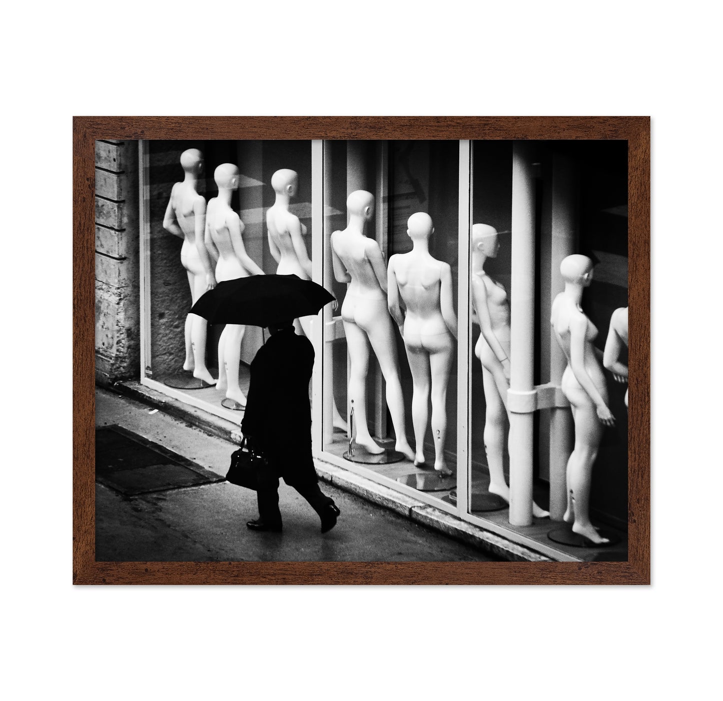 Mannequin Window Walk