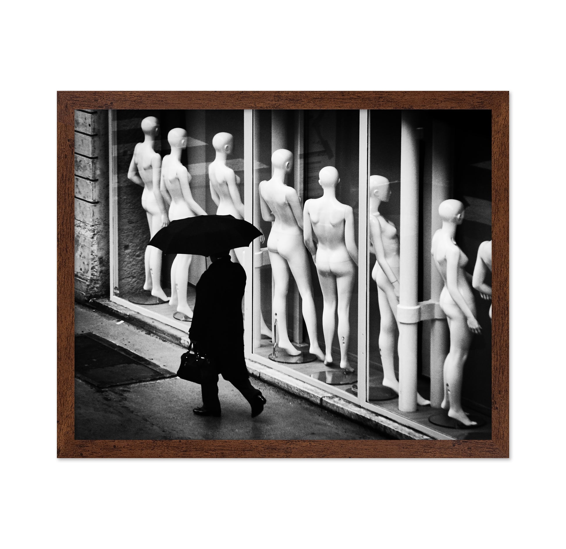 Mannequin Window Walk