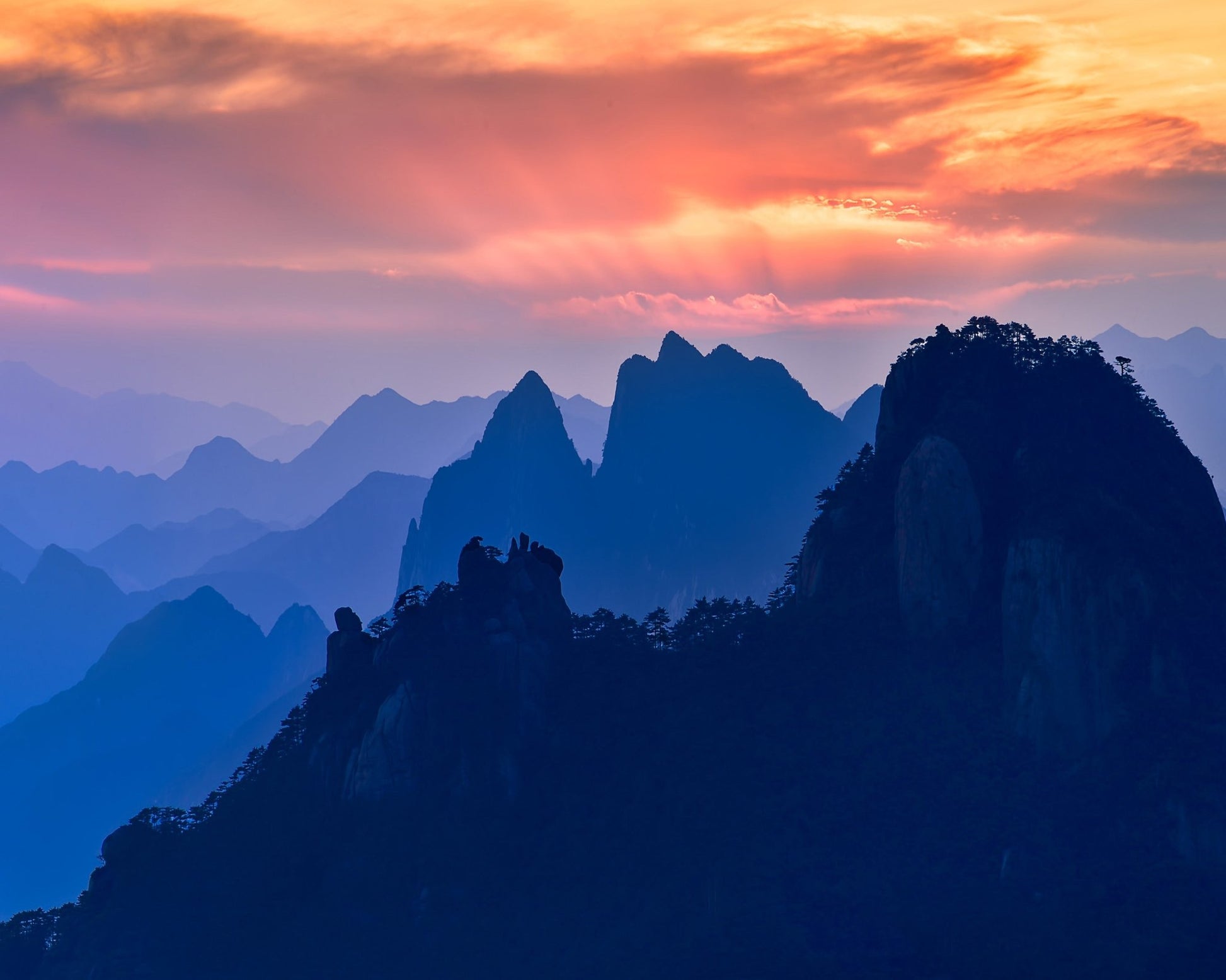 Sanqing Mountain Sunset Layers