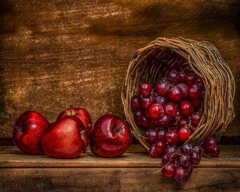Apples And Grapes Still