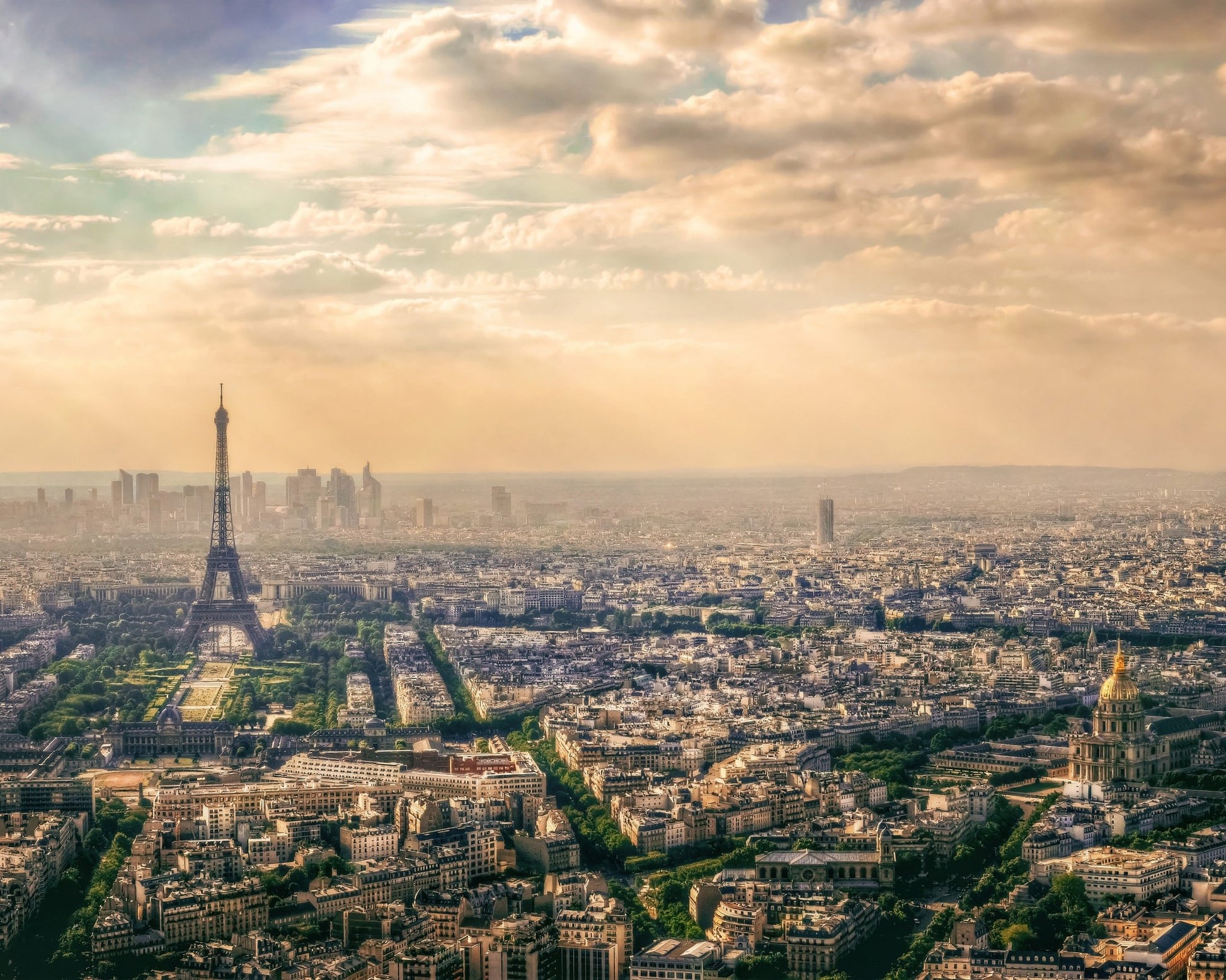 Paris Golden Skyline