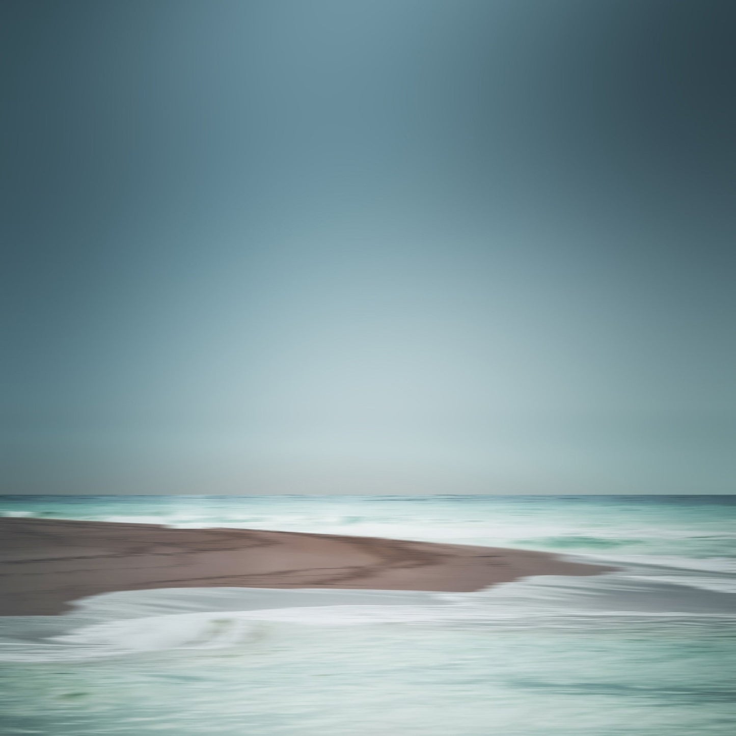 Minimal Coastal Horizon No1