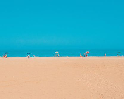 Minimal Beach Horizon