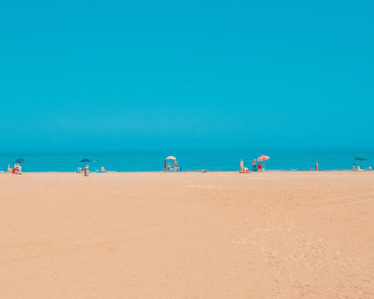 Minimal Beach Horizon