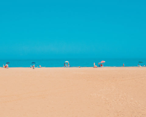 Minimal Beach Horizon
