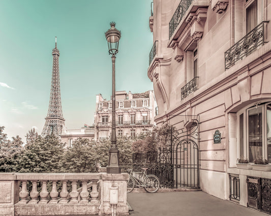 Paris Eiffel Street
