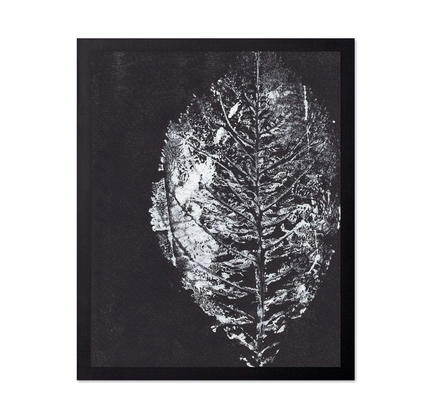 Monochrome Leaf