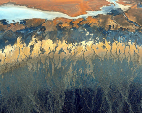Flowing Earth Veins