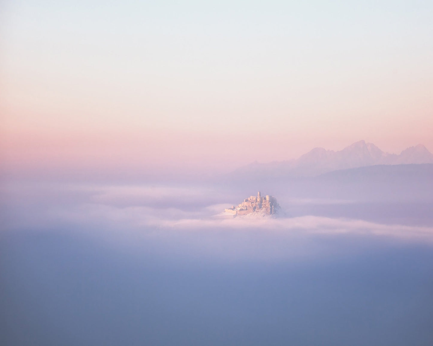 Floating Castle Mist