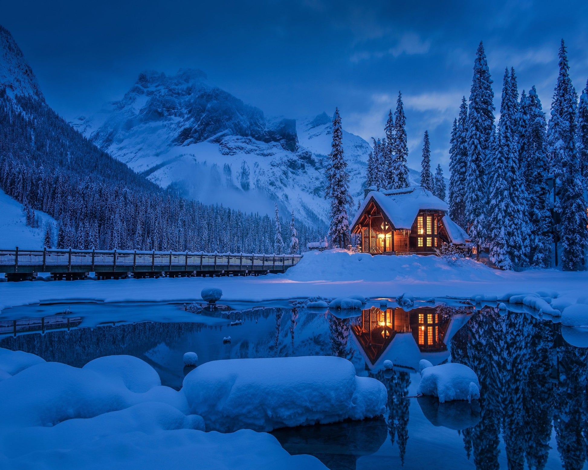 Alpine Cabin Glow