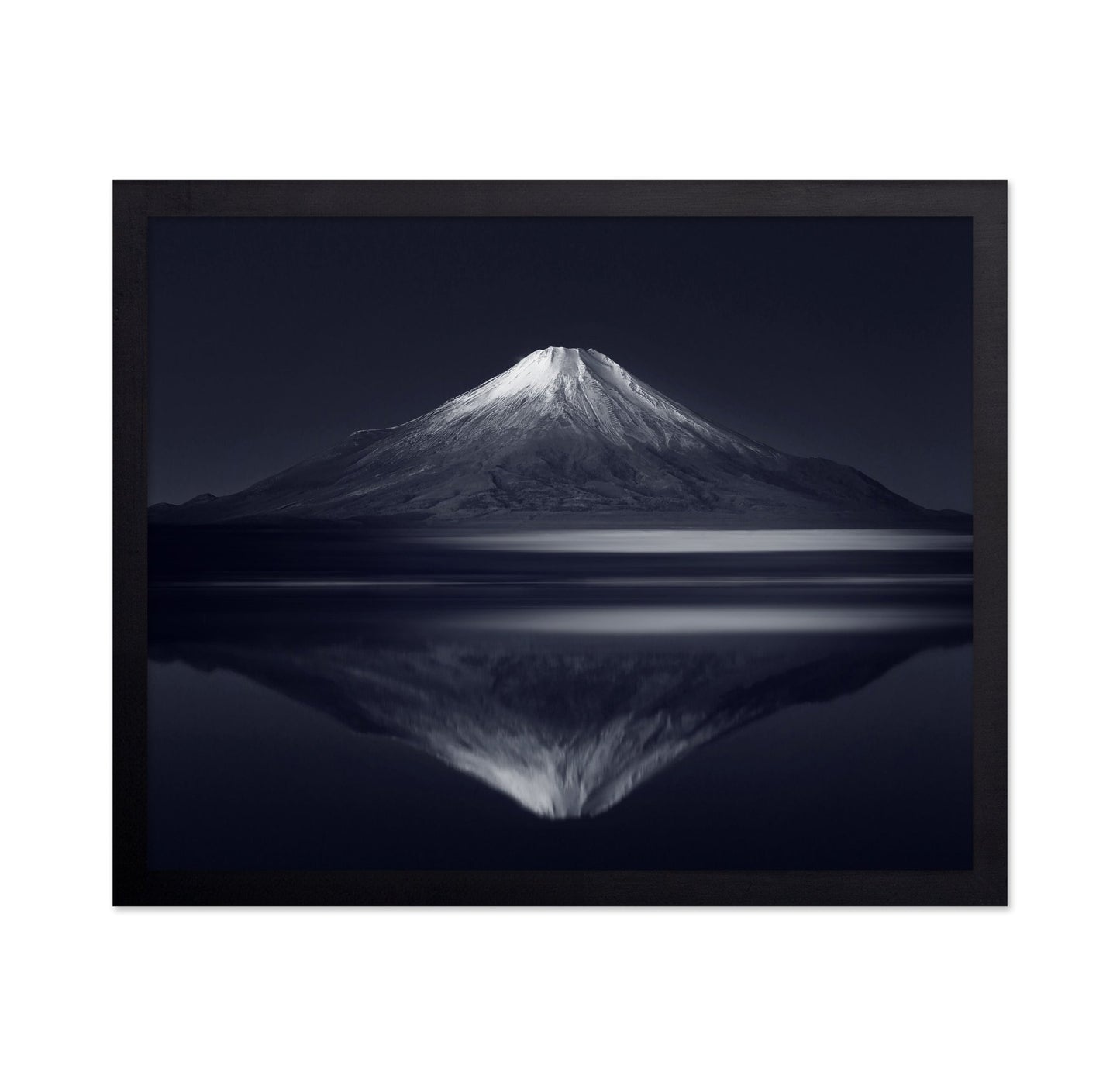 Minimal Mountain Reflection