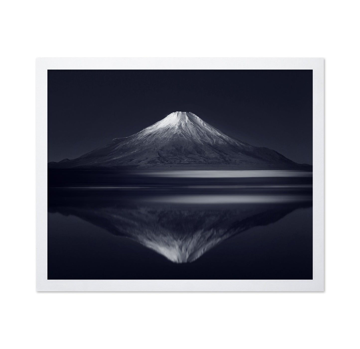 Minimal Mountain Reflection