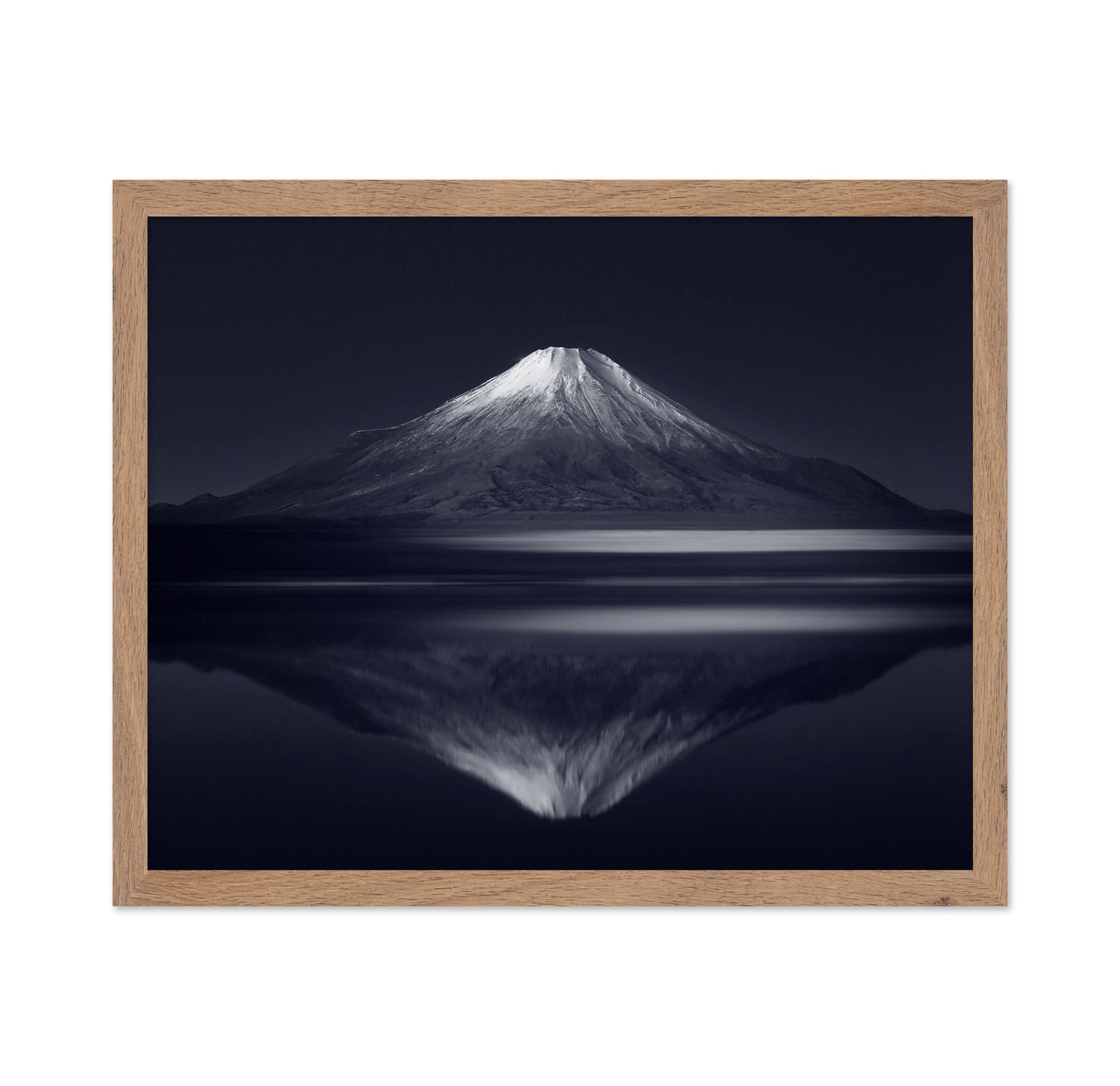 Minimal Mountain Reflection