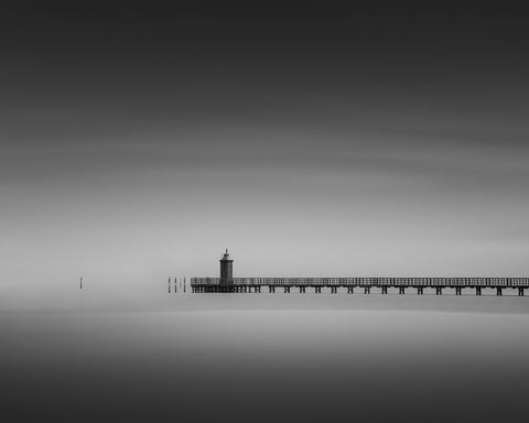Silent Pier Horizon