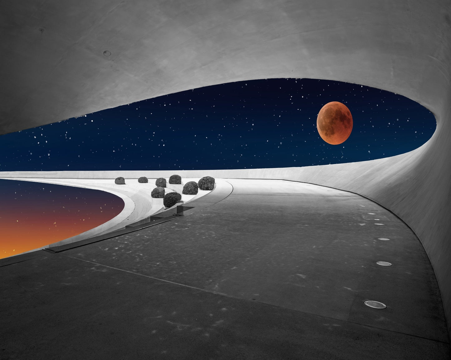 Moonlit Curved Horizon