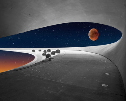 Moonlit Curved Horizon