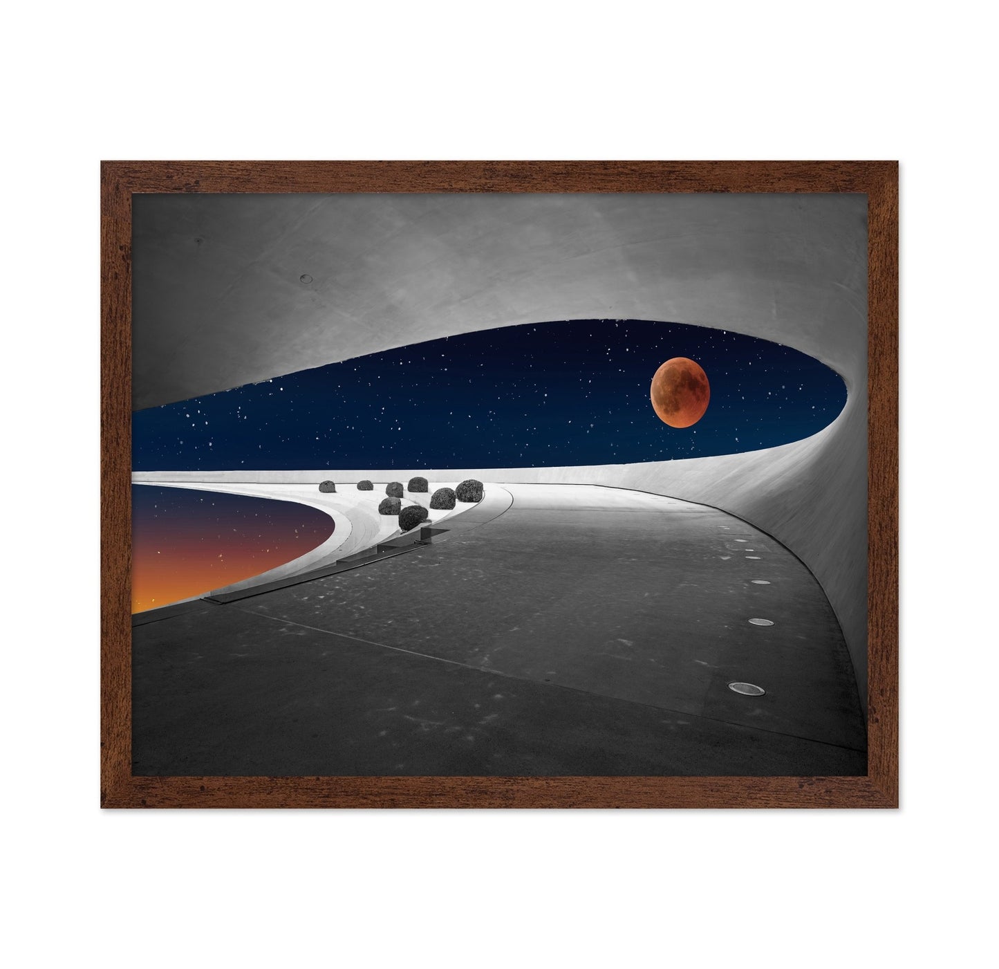Moonlit Curved Horizon