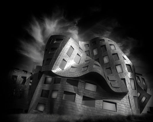 Curved Modern Fa?ade