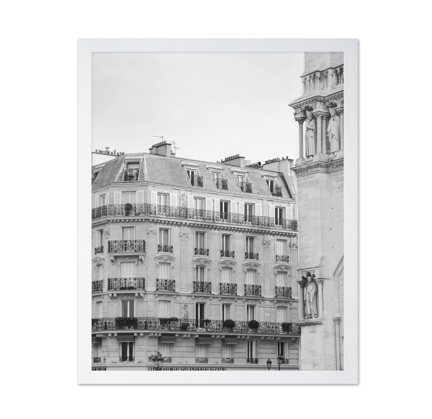 Paris Facade Noir