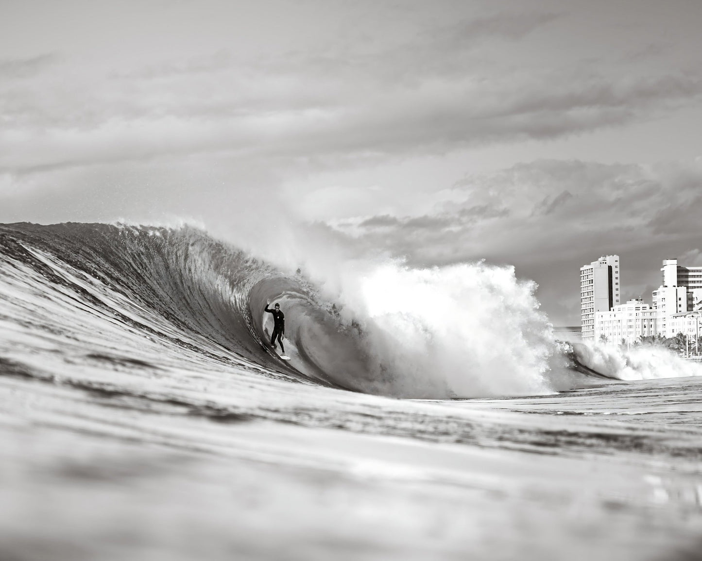 Wave Surf Action
