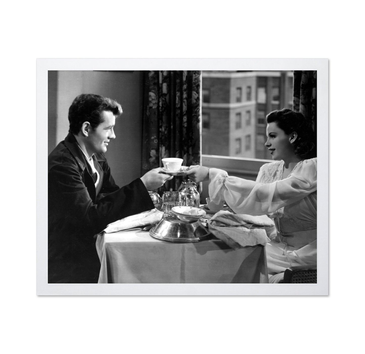 The Clock 1945 Robert Walker No1