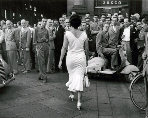 Moira Orfei Milan Street Scene 1954